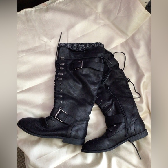 Women’s black knee high boots. Size 8.5. - Picture 1 of 3